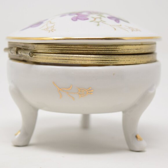 VTG Trinket Box Footed Purple Violets Porcelain Hand Painted Gold Hinge Round - Picture 6 of 16